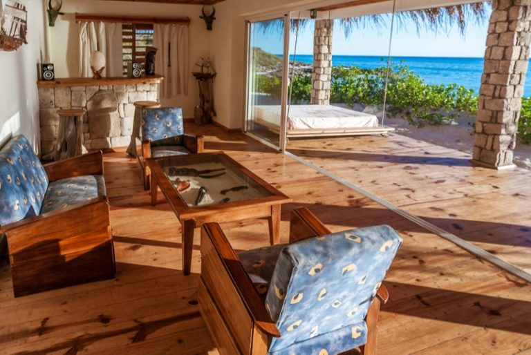 Summer Breeze: Refreshing Home Decor Tips for a Radiant Season